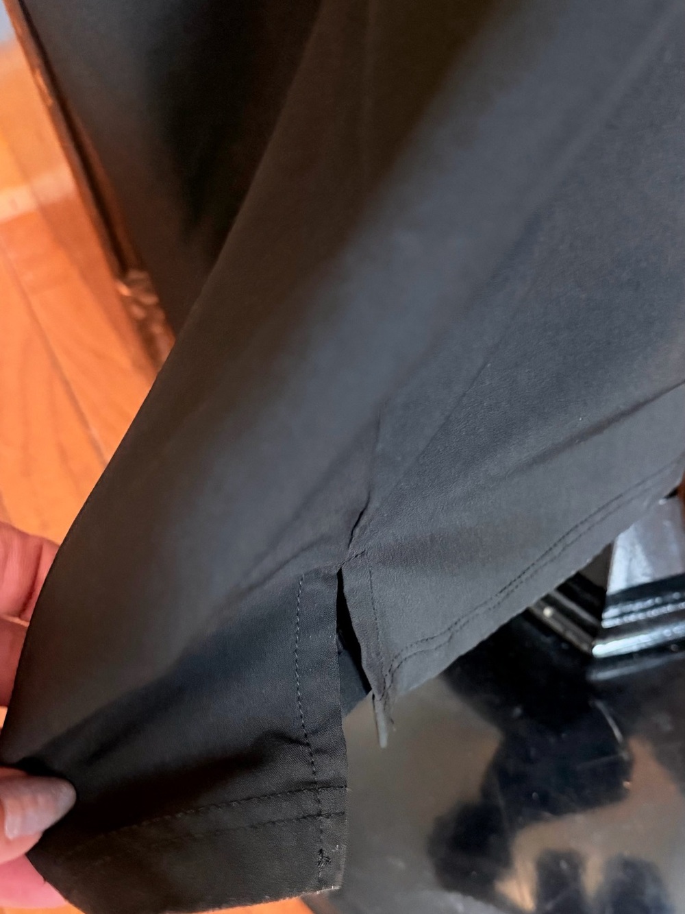 Women's Black Straight-Leg Cargo Pants Sz L - Picture 4 of 9